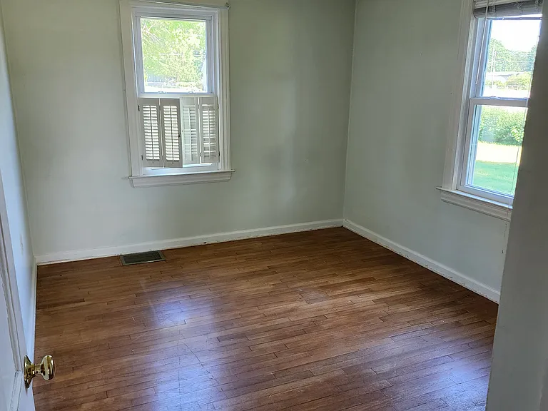 4236 Hunsberger Ave NE — Photo 10
