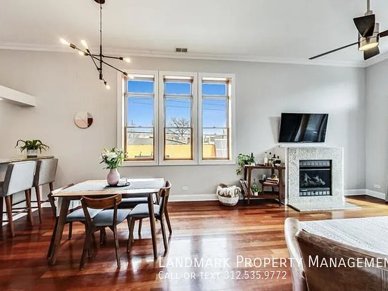 4755 N Washtenaw Ave #209 — Photo 3