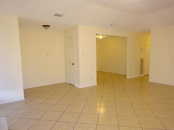 5th image of 18506 Lippizaner Dr