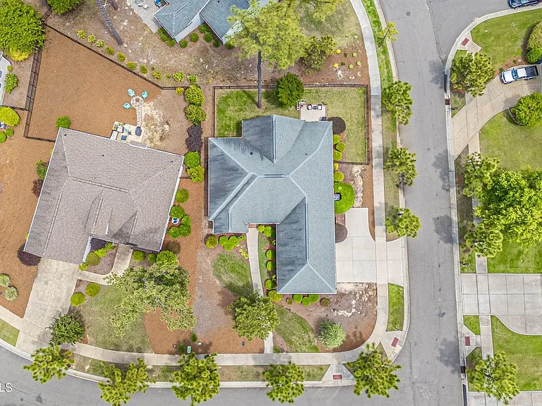 201 Sundew Ct — Photo 6