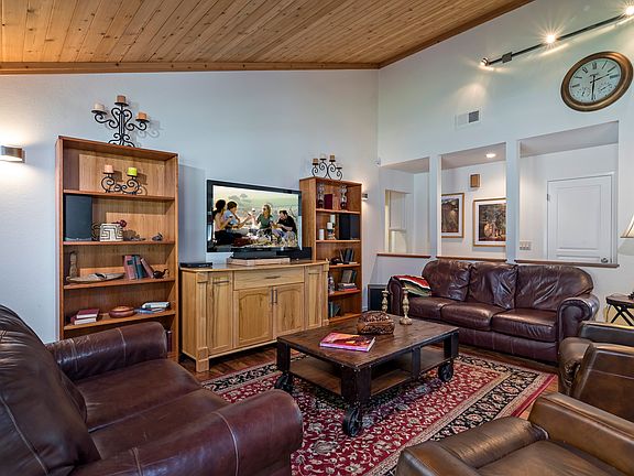 4th image of 2141 Creekside Dr