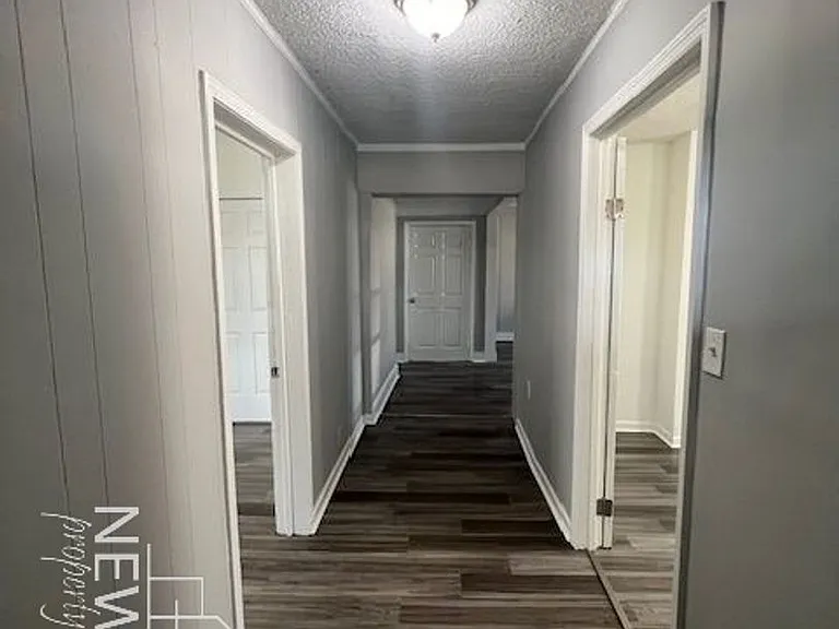 458 Arch St — Photo 6