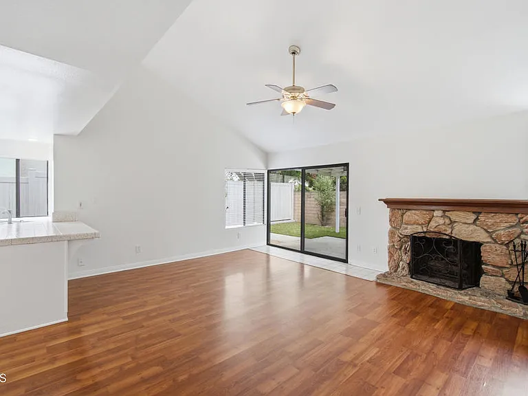 9026 Feather St — Photo 22