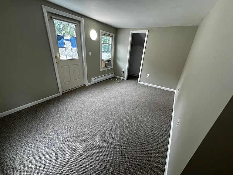 650 Main St #3 — Photo 9