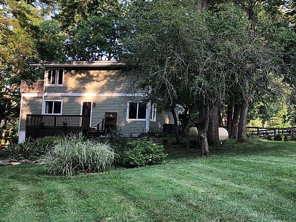 2nd image of 122 Cherrywood Dr