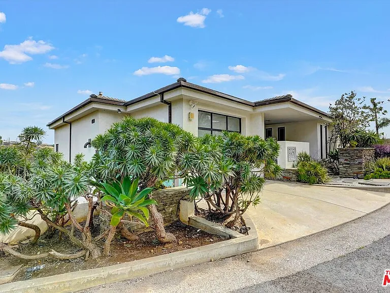 3850 Rambla Orienta — Photo 2