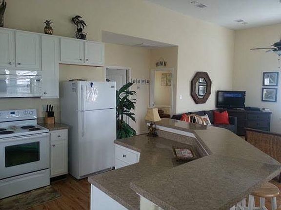 5th image of 962 Palmetto Dr
