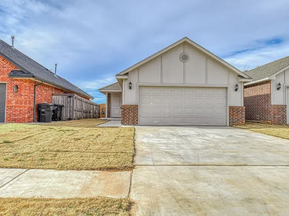 1005 Saint Cecil, Moore, OK 73160