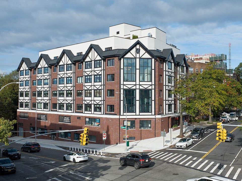 Luxe By Russos 241 Northern Blvd Douglaston NY Zillow