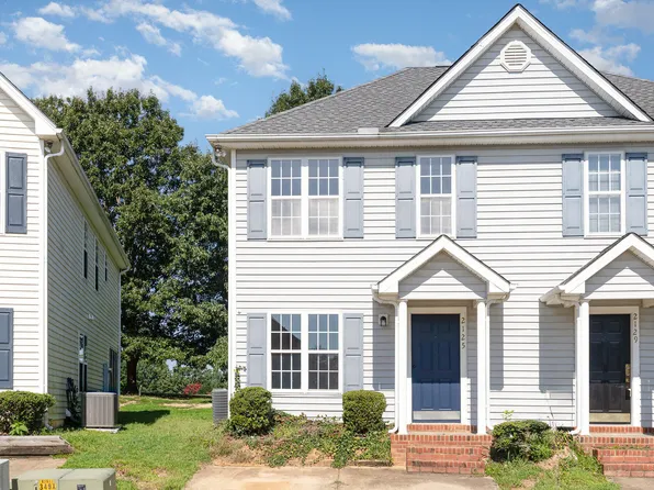 2125 Ventana Ln, Raleigh, NC 27604