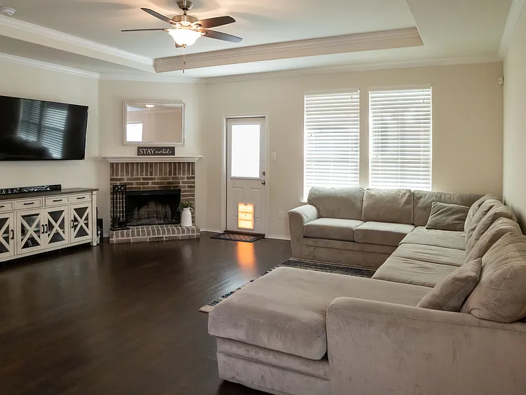 7757 Berrenda Dr — Photo 6