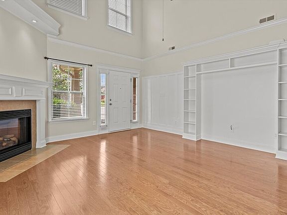 5th image of 2525 Millwood Cir SE