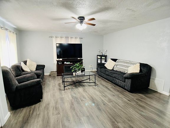 3rd image of 1714 6th Ave