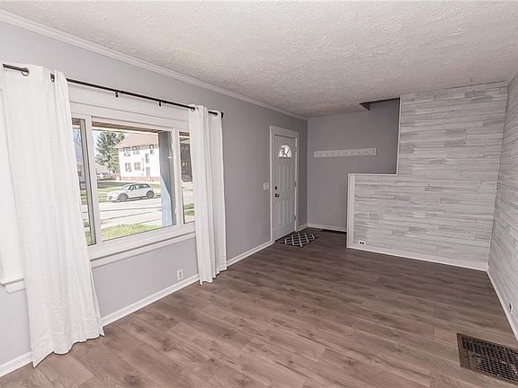 3rd image of 4706 Ira Ave