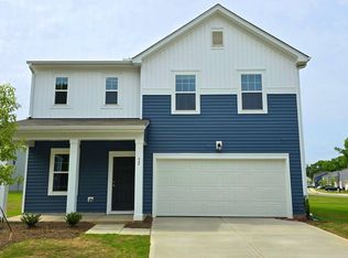 32 Moss Oaks Ct, Angier, NC 27501