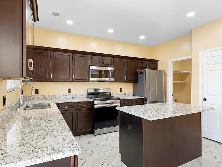 9516 Silica Ave NW — Photo 9