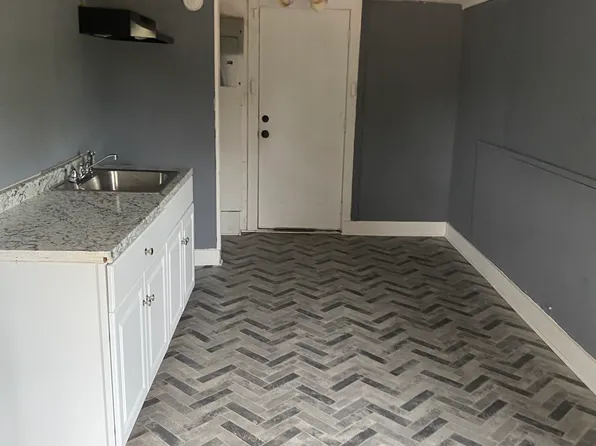 702 1/2 Hamilton Rd, Lagrange, GA 30241