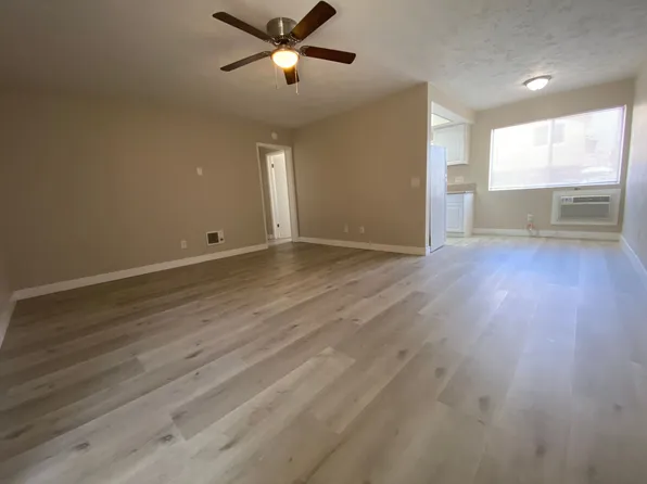 Two Bedroom Apartment Normal Heights with on-site Laundry and small dog friendly!, 4511 Cherokee Ave APT 4, San Diego, CA 92116