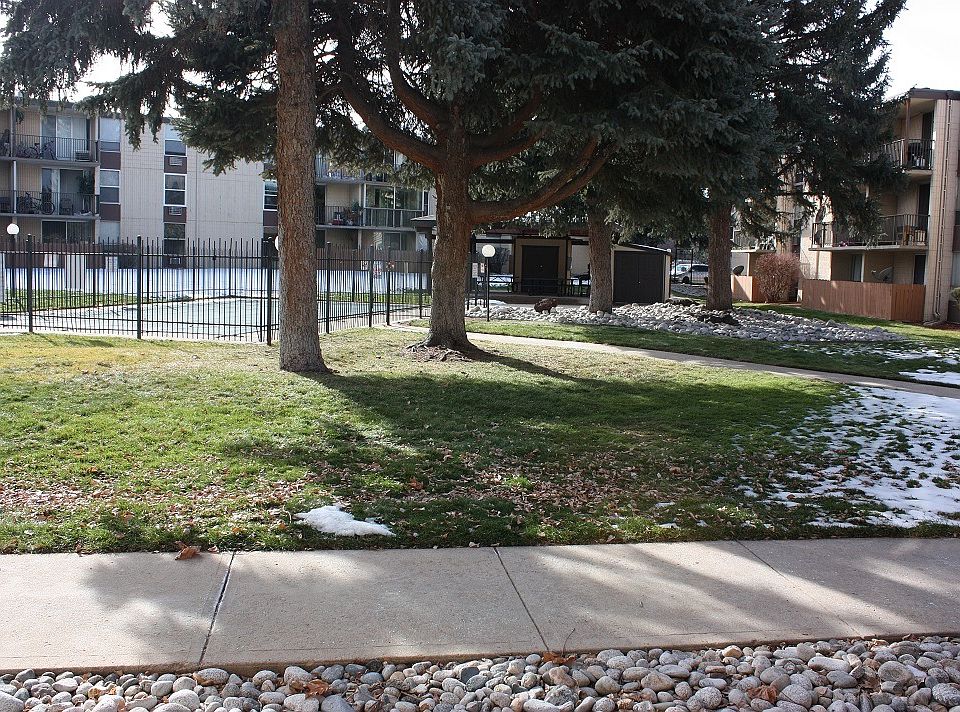 Community pool