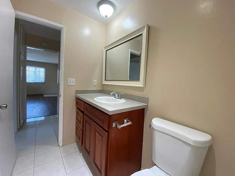 524 N Francisca Ave #4B — Photo 8