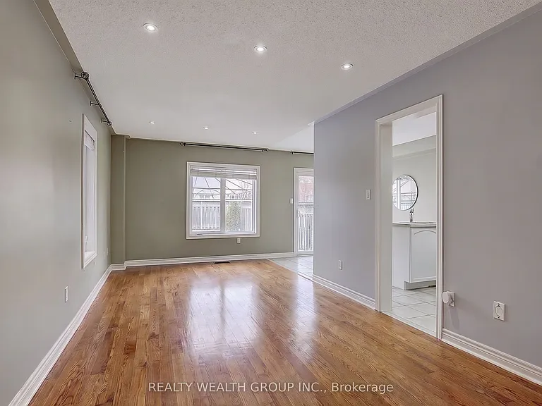 20 Laura Sabrina Dr — Photo 6