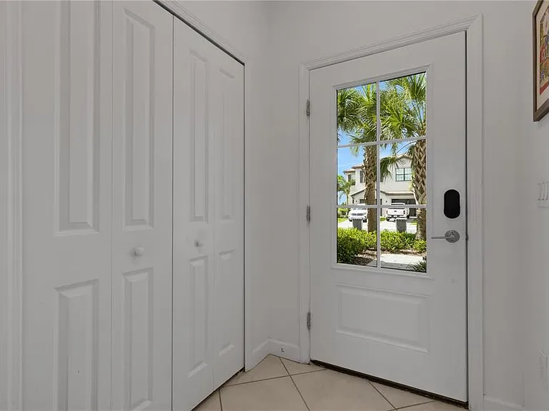 15227 Sunny Day Dr — Photo 2