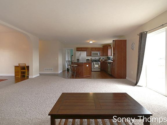 4th image of 14704 Crescent Meadows Dr NE