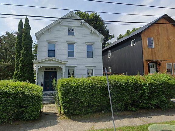 Exterior - 967 Columbia St, Hudson NY - For Rent