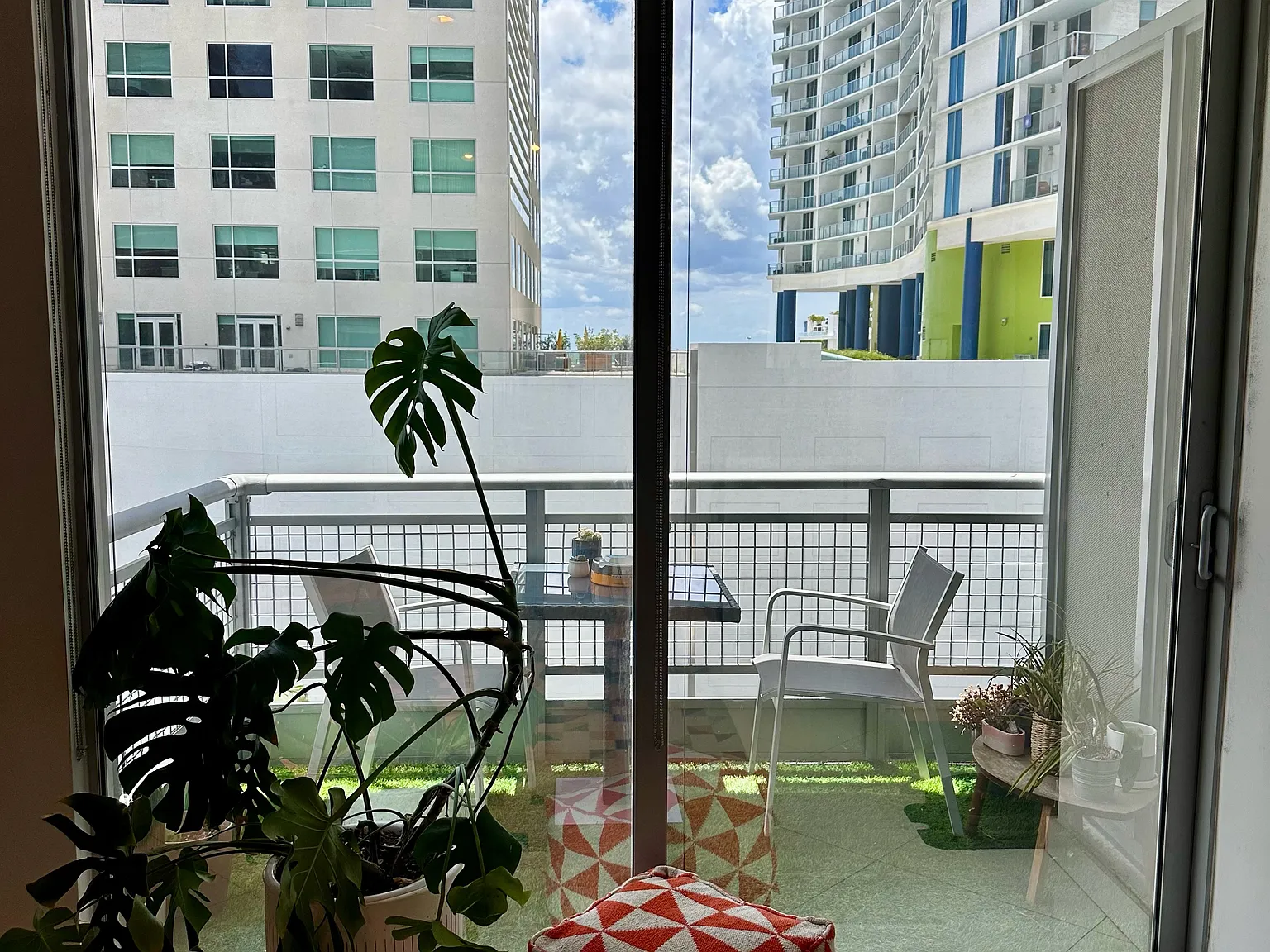 690 SW 1st Ct — Photo 4
