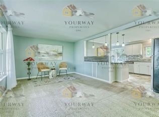 18 Blueberry Cres, Rochester, NY 14623