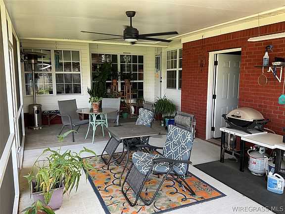 3rd image of 93 Biscayne Ln