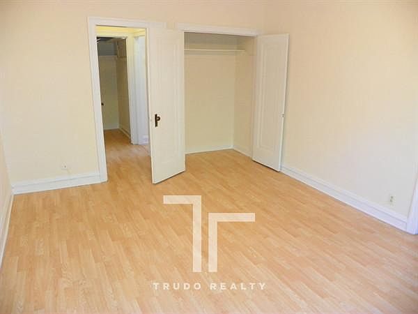 1st image of 2536 N Sawyer Ave