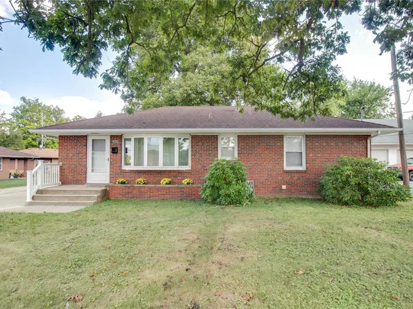 2611 Tibbitt St, Alton, IL 62002