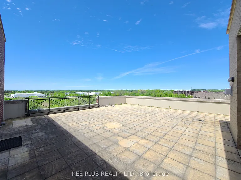 35 Baker Hill Blvd #Penthouse 9 — Photo 3