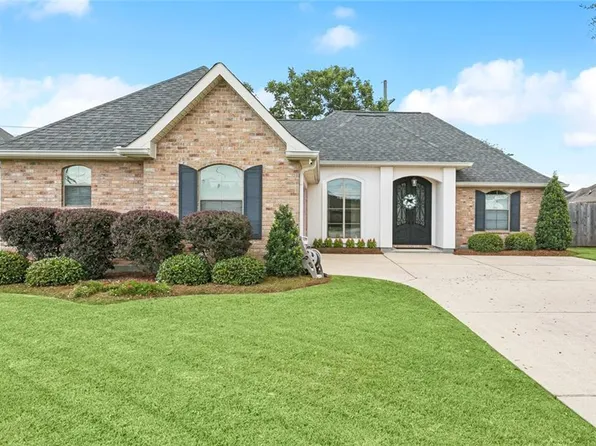 402 S Pin Oak Dr, Saint Rose, LA 70087