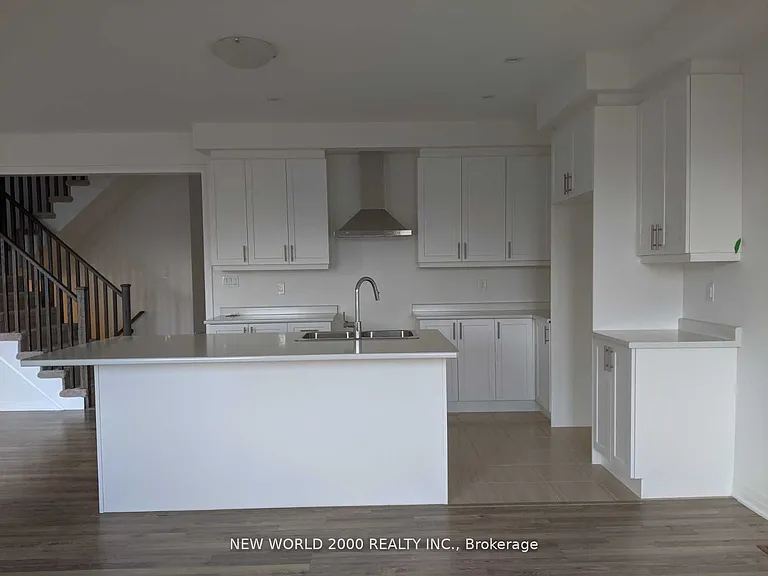 19 Casserley Cres — Photo 3