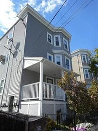 2nd image of 32 Francis St #1