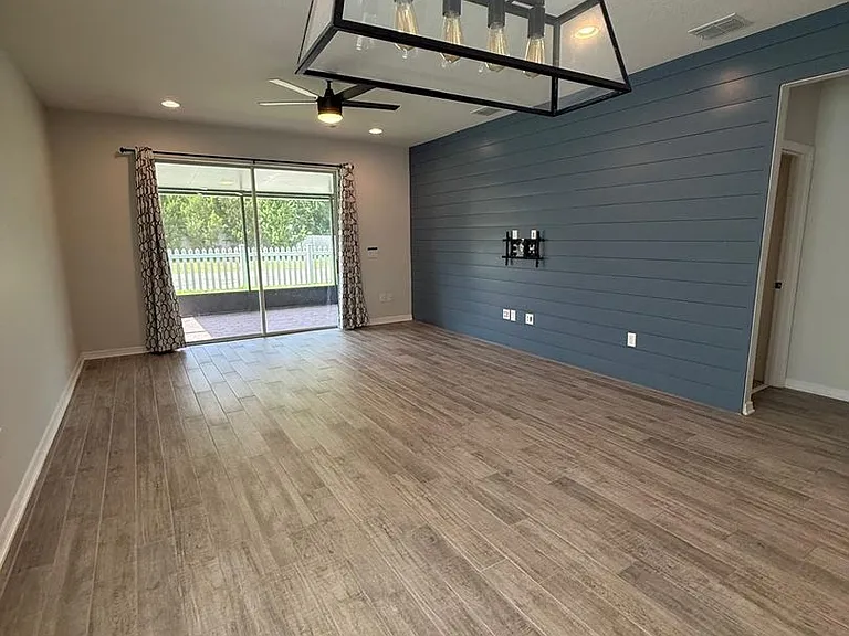 8258 Bayliss Ct — Photo 4
