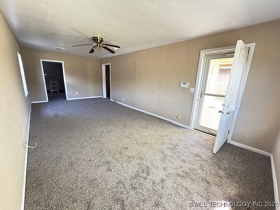 3rd image of 413 E Smith Ave
