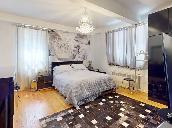 2546 East 13th Street image 6 of 10