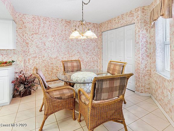 4th image of 602 Shorewood Dr Unit A302