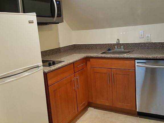 3rd image of 2821 Bellevue Way SE #3