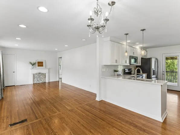 103 Oak Dr, Columbia, TN 38401