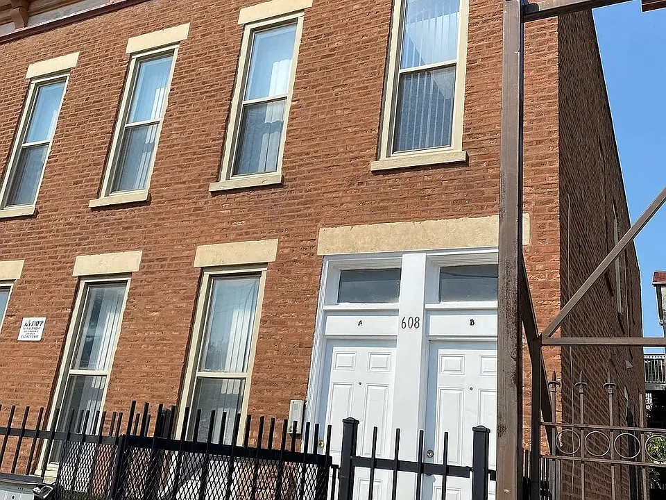 608 S Oakley Blvd #2