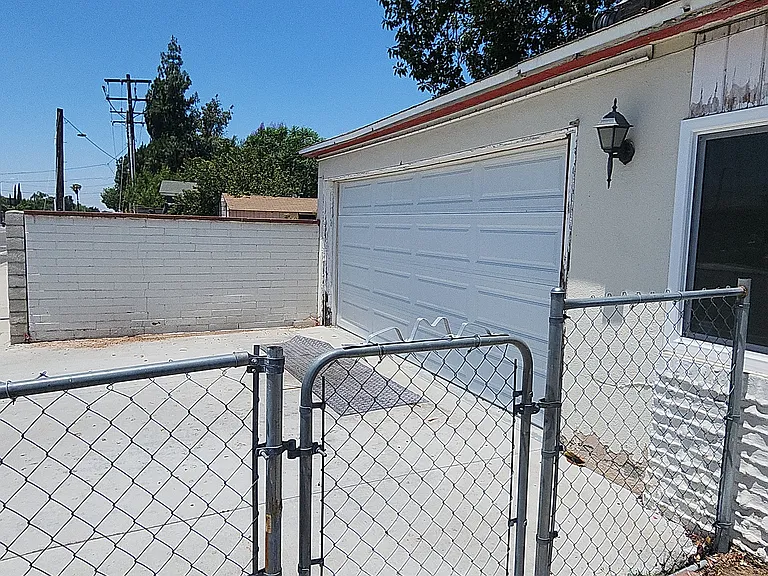 858 S Riverside Ave — Photo 23