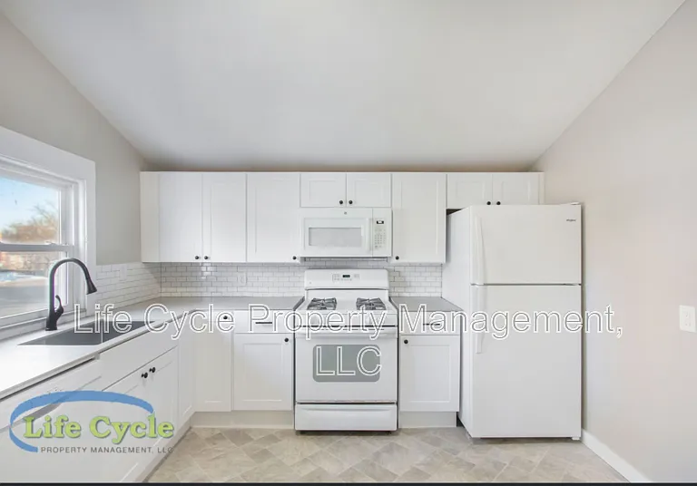 160 Carrier St NE #2 — Photo 6