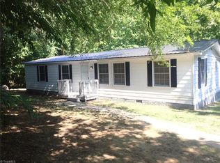 3204 Alamo Dr, Trinity, NC 27370