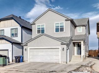 71 S Marthas Meadow Close NE, Calgary, AB T3J 4Z2