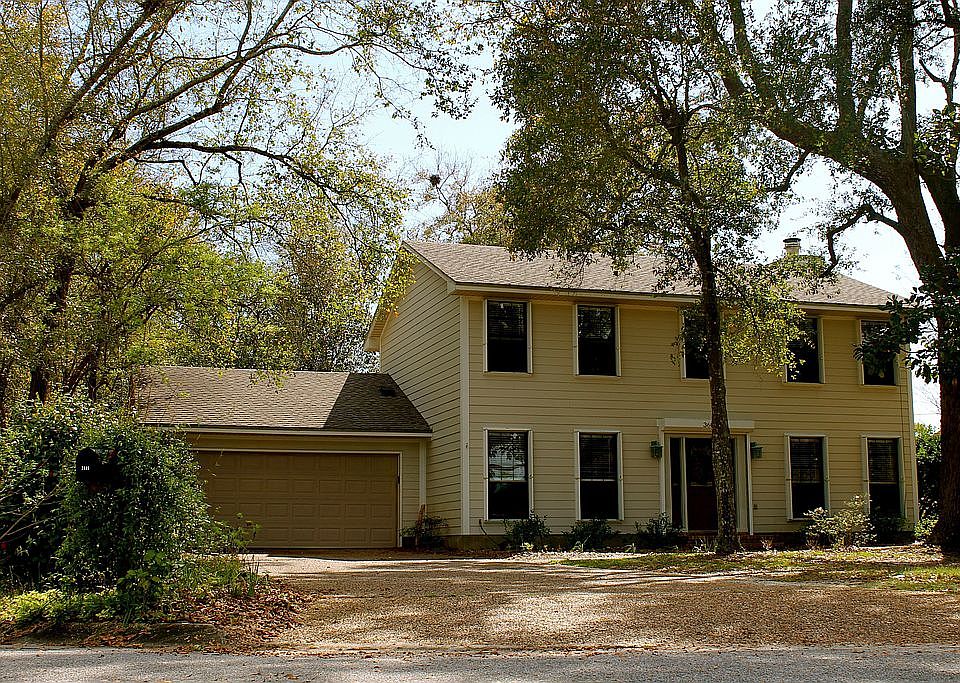1st image of 3605 Chastain Way