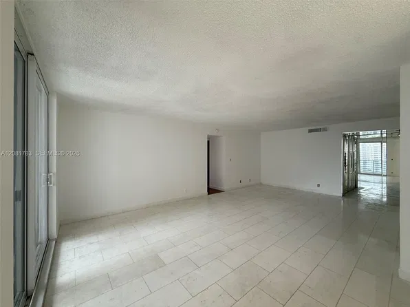 1904 S Ocean Dr APT 1206, Hallandale, FL 33009